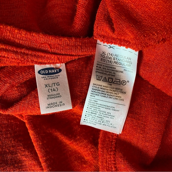 Old Navy Red long sleeved flowy top - Picture 4 of 4